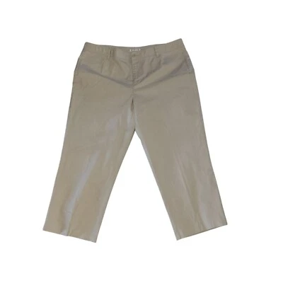 Pantalones cortos Axcess beige elástico mezcla de algodón para mujer con bolsillos traseros de encaje Si Foto 1 de 4
