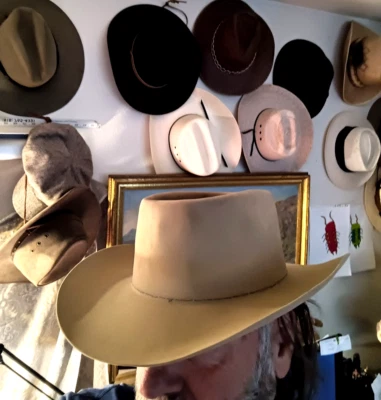 SOMBRERO VAQUERO VINTAGE RESISTOL BRONCEADO TALLA 7 1/8 Foto 1 de 4