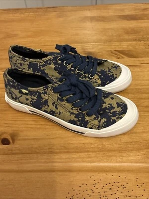 ZAPATOS MUJER ROCKET DOG JUMPIN LONA PSIQUE AZUL OSCURO DAMAS 7.5 Foto 1 de 4