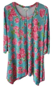 Simply Southern Tunic Top Size M Pink Blue Floral Shark Bite Hi Hem 3/4 Sleeve - Picture 1 of 9