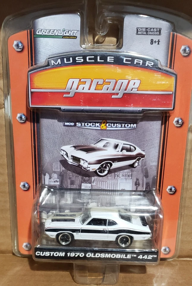 Greenlight Muscle Car Garage S2 White Custom 1970 Oldsmobile 442 - Image 1 of 1
