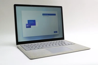 13.5" Microsoft Surface, i7-8650U, 16GB, 512GB SSD, Pantalla Táctil Foto 1 de 4