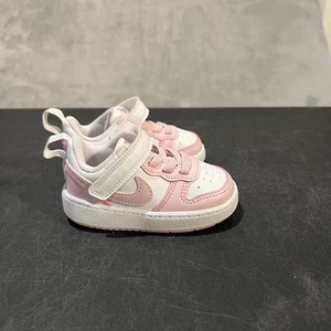 Nike Court Borough Halbschuhe Turnschuhe Kleinkind Größe 5C weiß pink DV5458-105 - Bild 1 von 9