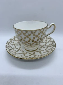 Queens Royal Bone China Tea Cup & Saucer - White With Gold-Made In England - Picture 1 of 14