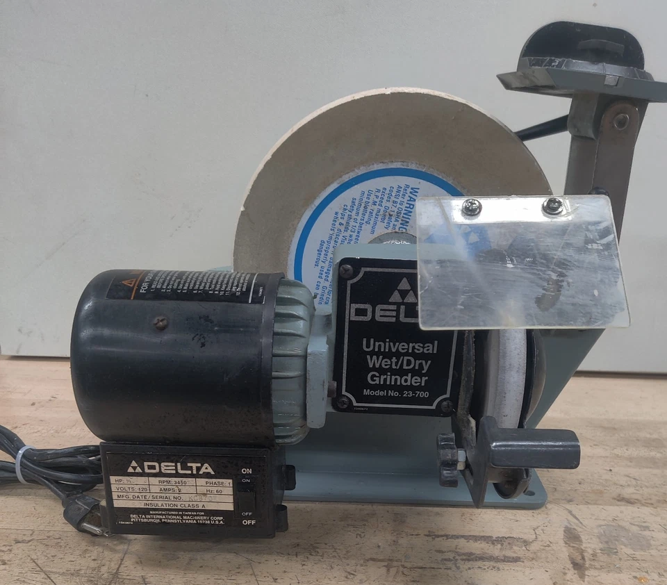 Molinillo universal en seco húmedo Delta modelo 23-700 Foto 1 de 4