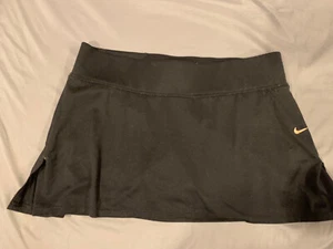 Falda/corta de tenis Nike Dri Fit para mujer talla mediana negra - Imagen 1 de 8
