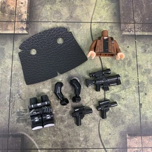 UPGRADE Custom Lego-Like Mini Figure Snake Plissken Escape from New York / LA - Picture 1 of 9