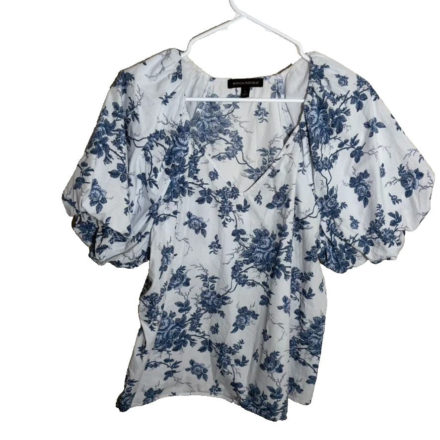 Blusa para mujer Banana Republic grande azul floral manga abullonada cuello en V Foto 1 de 4