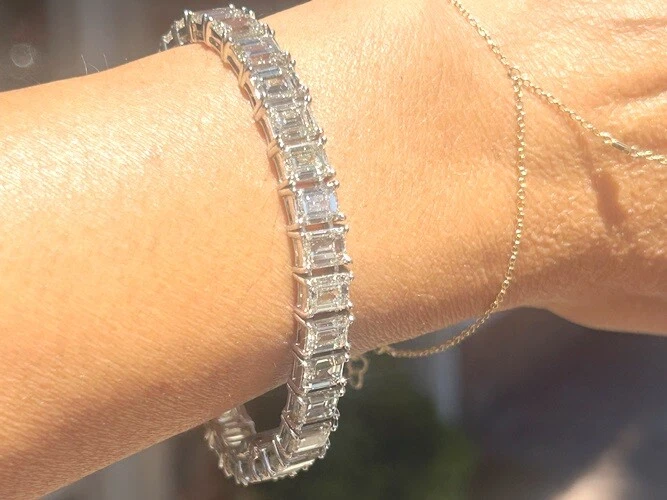 Brazalete tenis platino corte esmeralda diamantes 32,69 quilates peso total  Foto 1 de 4