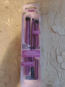 Real Techniques-Eye Shade + Blend Dual Ended Brow Brush, For Eye Shadows-NIB!! - Picture 1 of 6