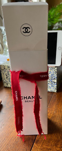 Chanel Beaute pudełko i kartka komplementów