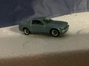 Johnny Lightning 05 2005 Ford Mustang GT Muscle Cars USA Car loose - Picture 1 of 4