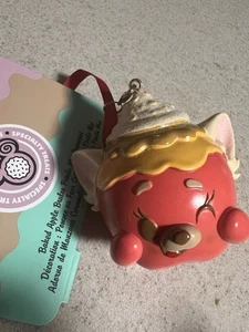 Disney Park Munchlings Panda Mei Manzana Horneada Brulee Libro de Bocetos Ornamento - Imagen 1 de 3