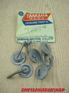 NOS Yamaha U5 U7 D U5E U5AD U7E Lever Cock Fuel Petcock Genuine P/N 266-24524-00 - Picture 1 of 6