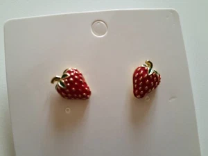Strawberry Stud Earrings New - Picture 1 of 2