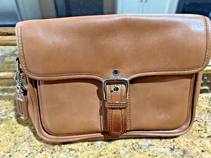 COACH TAN HANDCRAFTED LEATHER BUCKLE BAG - Picture 1 of 3