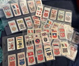 1905 JOHN PLAYER : FULL SET OF 50 COUNTRIES ARMS & FLAGS Cigarette Cards USA UK - Picture 1 of 2