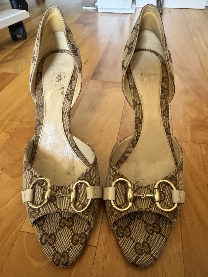 Zapatos de salón Gucci Horsebit Peep Toe de lona talla 10 para mujer excelente estado” Foto 1 de 4