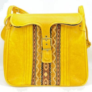 Vintage 1970s Travel Shoulder Bag Vinyl Mustard Yellow Carpet Trim Rad MCM IRR - Picture 1 of 13