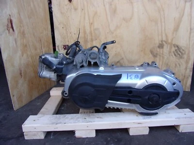 831 A PIAGGIO MP3 400 2007 ENGINE S 111 R Foto 1 de 4