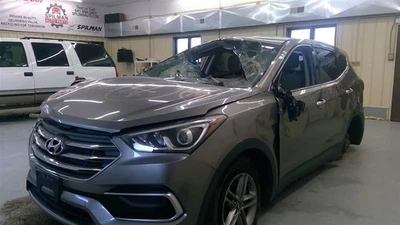 Cilindro maestro de freno Hyundai Santa Fe 2017 585102W800 1344 Foto 1 de 4