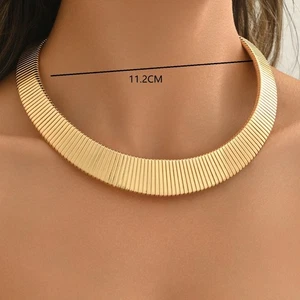 Sophisticated Striped Collar Necklace with Lightweight Comfort for All Day Wear - Picture 1 of 14