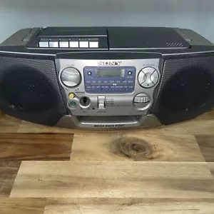 Sony CFD-V17 CD/Radio/Cassette Boombox - Picture 1 of 11