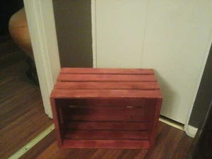 VINTAGE OLD WOODEN RED CRATE PAINTED DISPLAY SHABBY CHIC 18" X 12" X 9.5" - Picture 1 of 7