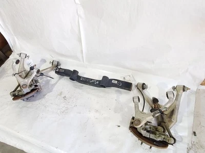 Pinzas de suspensión travesaño marco K OEM 07 10 Pontiac Solstice Foto 1 de 4