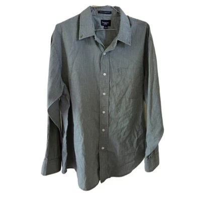 Camisa de manga larga Haggar verde resistente a las arrugas para hombre con bolsillo Foto 1 de 3