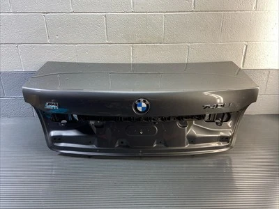 2016-2019 BMW 740i G12 Rear Trunk Lid Pane Hatchback Gate Gray OEM *NOTE* Foto 1 de 4
