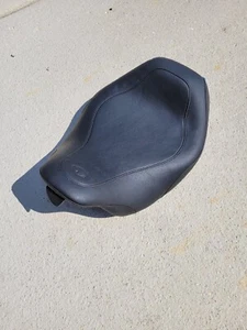 Mustang Wide Tripper Solo for Harley-Davidson FL Touring 2008-2025 - Picture 1 of 7