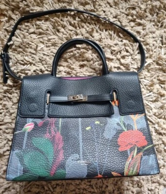 Bolso de Mano FIORELLI Harlow Estampado Botánico Floral Oscuro Cuero Guijarro Vegano Foto 1 de 4