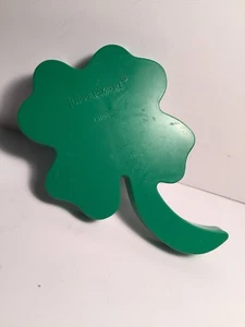 1 TUPPERWARE Plastic Shamrock Four 4 leaf Clover Cookie Cutter 1980's - Picture 1 of 3