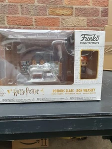 Funko Harry Potter Potions Class Mini Moments Set with Ron Weasley Vinyl Figure - Picture 1 of 3