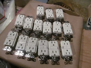 14- RECEPTÁCULOS EATON TWRSGFI15LA GRADO ESPECIFICADO A PRUEBA DE INTEMPERIE A PRUEBA DE MANIPULACIONES - Imagen 1 de 2