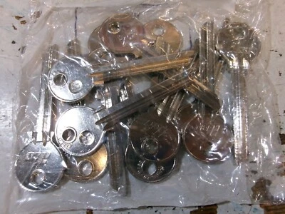 LOT OF 13 ILCO YALE 997LA KEY BLANKS (DR4C3) - Image 1 of 3