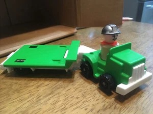 Fisher Price Little People: Truck Rig w/ Flatbed Trailer [Green] With Figure - Picture 1 of 6