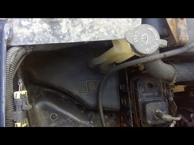 Depósito de lavado para camioneta Chevrolet 3500 96-02 130996 Foto 1 de 4