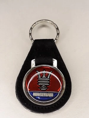 Portachiavi auto vintage anni 80 logo Maserati ecopelle scamosciata fob, nero - Immagine 1 di 4