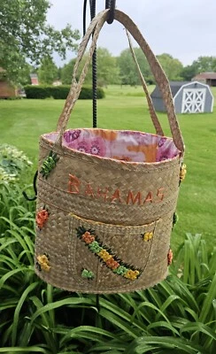 VTG Bahamas Beach Bag Woven Raffia Lined 15x15" Hand Stitched Flowers Souvenir  - Image 1 of 4