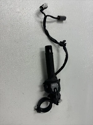17-24 Suzuki GSXR 1000 LEFT SIDE HANDLEBAR BAR CONTROLS CLUTCH CLIP ON OEM #0126 - Image 1 of 4
