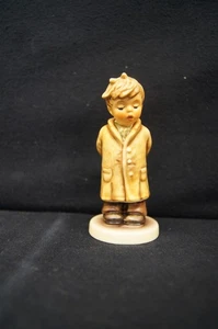 HUMMEL GOEBEL Porcelain Figurine #845 Too Shy To Sing 4" TMK-8 - Picture 1 of 5