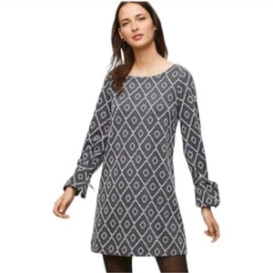 Loft Petites Gray Pattern 3/4 Sleeves Square Neckline Boxy Dress Sz Small Work  - Picture 1 of 12
