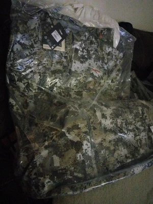 Sitka Men's Downpour Jacket Optifade Elevated II Size XLarge - Image 1 of 2