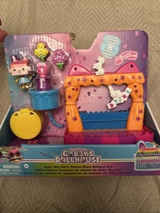 Casa de Muñecas Gabby'S, Caja Bebé Talento Show Balcón Juego, 8 Piezas con Figuras de Juguete - Imagen 1 de 3