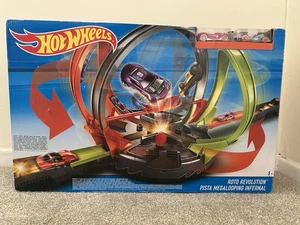 Hot Wheels Roto Revolution Motorized Track Launcher Loops Rotate Power Booster - Bild 1 von 6