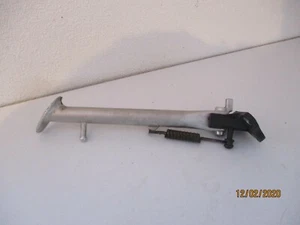 Soporte lateral + muelles + placa de soporte Triumph Daytona 955i T595 1997- - Imagen 1 de 3