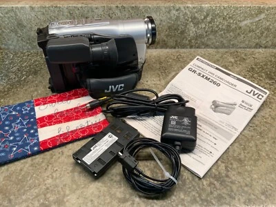 JVC Camcorder-GR-SXM260U Super VHS-C Video Camera w/ Charger, Manual  For Parts - Image 1 of 4