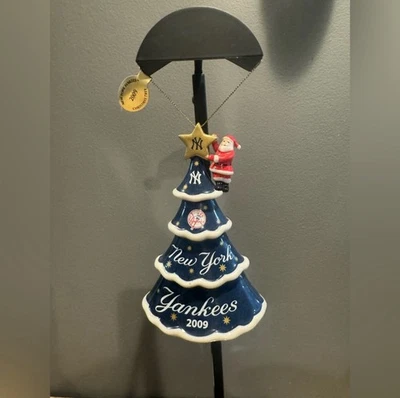 Danbury Mint 2009 New York Yankees Christmas Ornament Tree Original Box   - Image 1 of 4